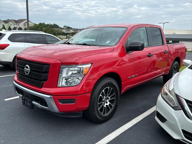 2022 Nissan TITAN Crew Cab SV 4x2