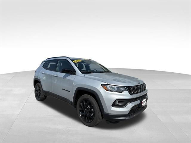 2025 Jeep Compass COMPASS LATITUDE 4X4