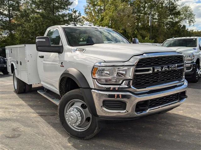 2024 RAM Ram 5500 Chassis Cab RAM 5500 TRADESMAN CHASSIS REGULAR CAB 4X4 84 CA