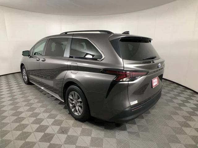 2023 Toyota Sienna XLE