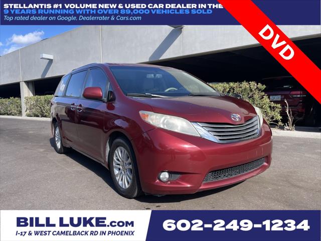 2014 Toyota Sienna XLE V6 8 Passenger