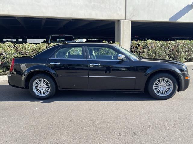 2010 Chrysler 300 Touring/Signature Series/Executive Series