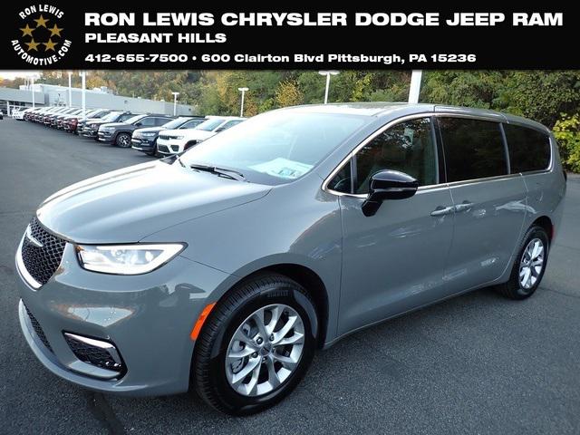 2025 Chrysler Pacifica PACIFICA SELECT AWD