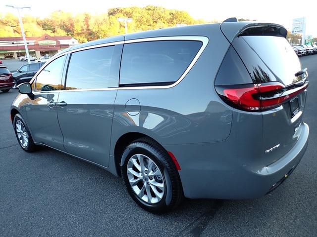 2025 Chrysler Pacifica PACIFICA SELECT AWD