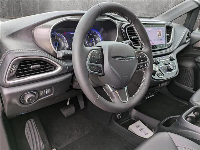 2025 Chrysler Pacifica PACIFICA SELECT