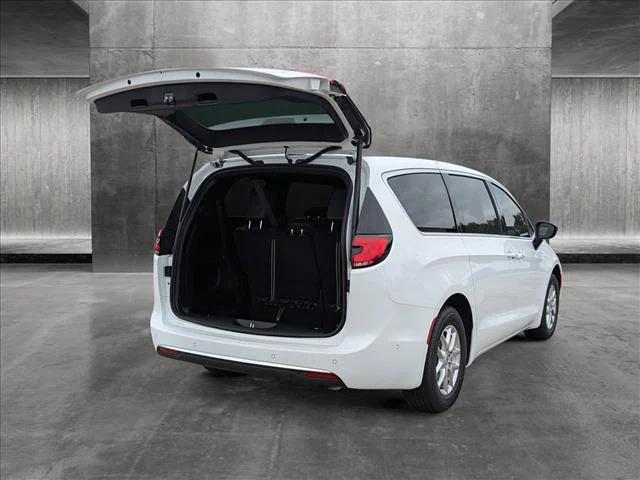 2025 Chrysler Pacifica PACIFICA SELECT