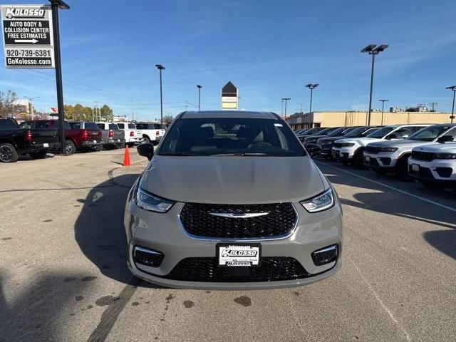 2025 Chrysler Pacifica PACIFICA SELECT AWD