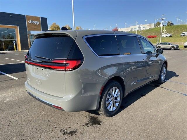 2025 Chrysler Pacifica PACIFICA SELECT AWD