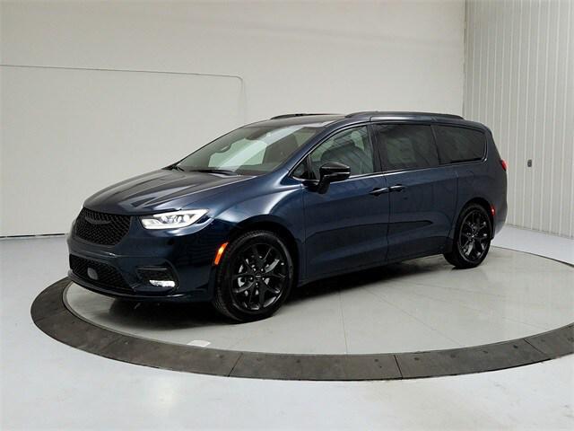 2025 Chrysler Pacifica PACIFICA LIMITED