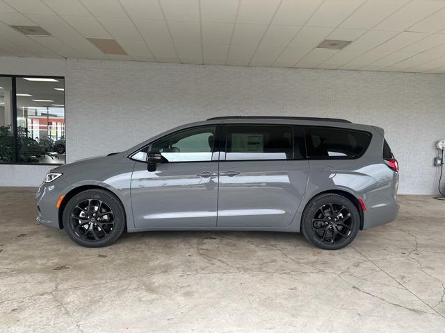 2025 Chrysler Pacifica PACIFICA LIMITED