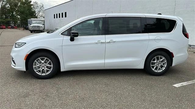 2025 Chrysler Pacifica PACIFICA SELECT