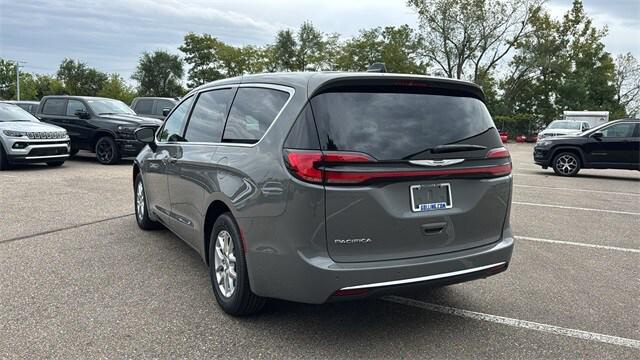 2025 Chrysler Pacifica PACIFICA SELECT