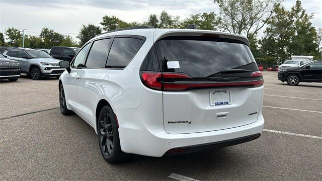 2025 Chrysler Pacifica PACIFICA LIMITED