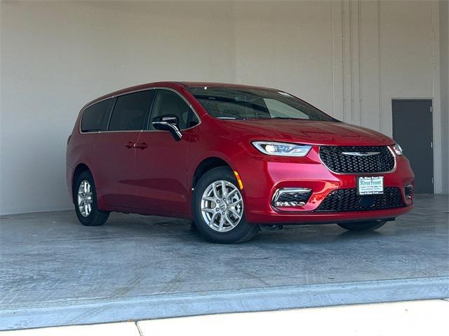 2025 Chrysler Pacifica PACIFICA SELECT