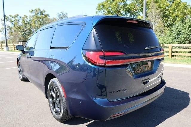 2025 Chrysler Pacifica Hybrid PACIFICA PLUG-IN HYBRID S APPEARANCE