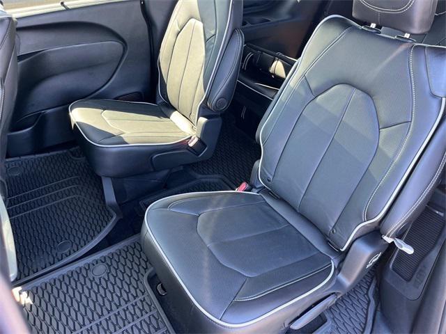 2025 Chrysler Pacifica PACIFICA LIMITED