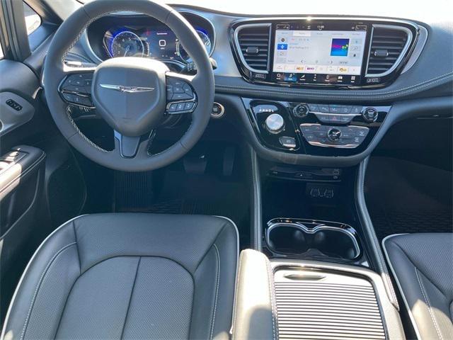 2025 Chrysler Pacifica PACIFICA LIMITED