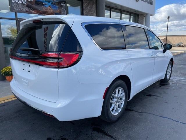 2025 Chrysler Pacifica PACIFICA SELECT