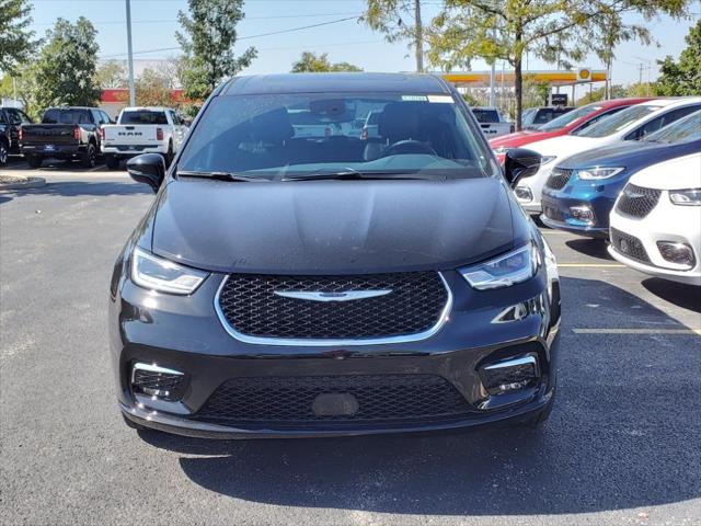 2025 Chrysler Pacifica PACIFICA SELECT AWD