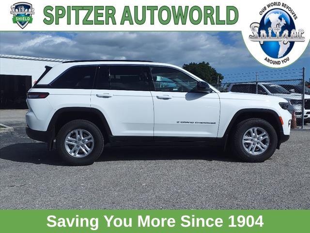 2025 Jeep Grand Cherokee GRAND CHEROKEE LAREDO 4X2