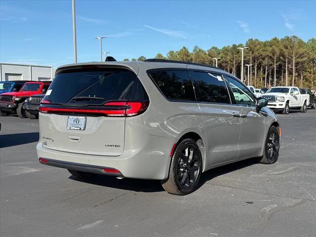 2025 Chrysler Pacifica PACIFICA LIMITED