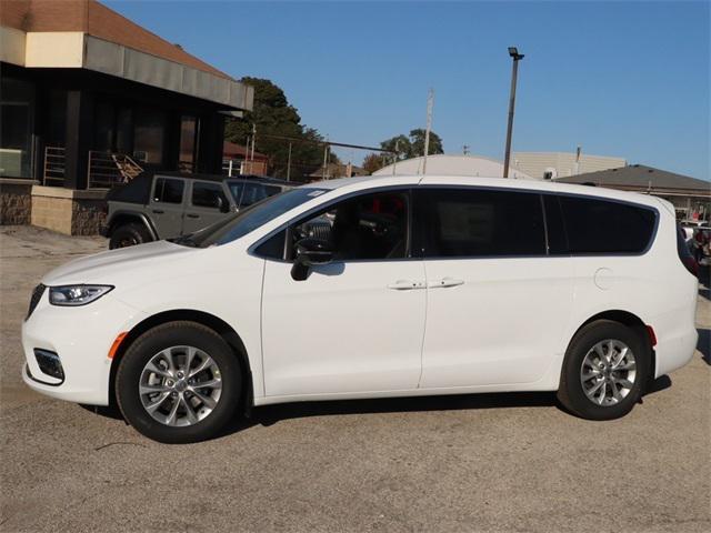 2025 Chrysler Pacifica PACIFICA SELECT AWD