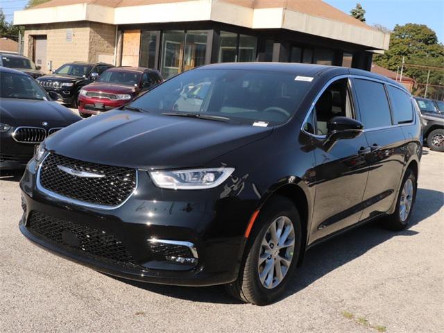 2025 Chrysler Pacifica PACIFICA SELECT AWD