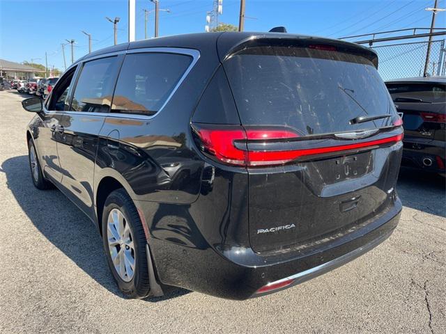 2025 Chrysler Pacifica PACIFICA SELECT AWD