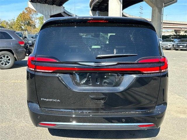 2025 Chrysler Pacifica PACIFICA SELECT