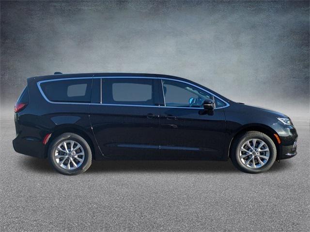 2025 Chrysler Pacifica PACIFICA SELECT AWD