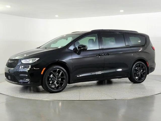 2025 Chrysler Pacifica PACIFICA LIMITED