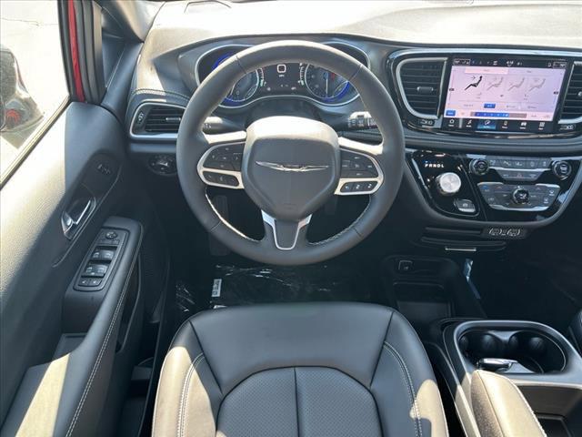 2025 Chrysler Pacifica PACIFICA SELECT