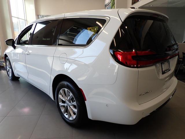 2025 Chrysler Pacifica PACIFICA SELECT AWD