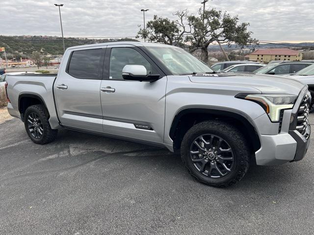 2022 Toyota Tundra Hybrid Platinum