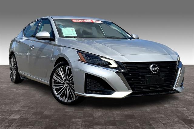 2023 Nissan Altima SL FWD