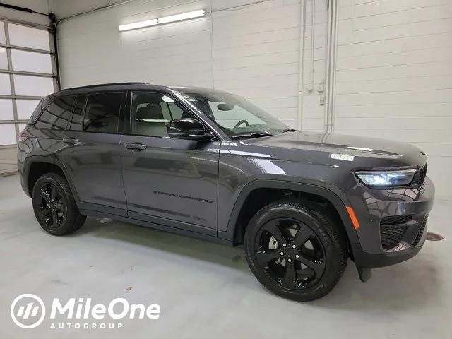 2023 Jeep Grand Cherokee Altitude 4x4