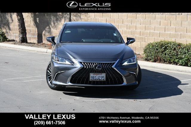 2025 Lexus ES 300h ES 300h