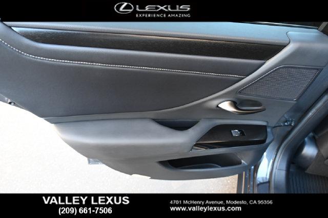 2025 Lexus ES 300h ES 300h