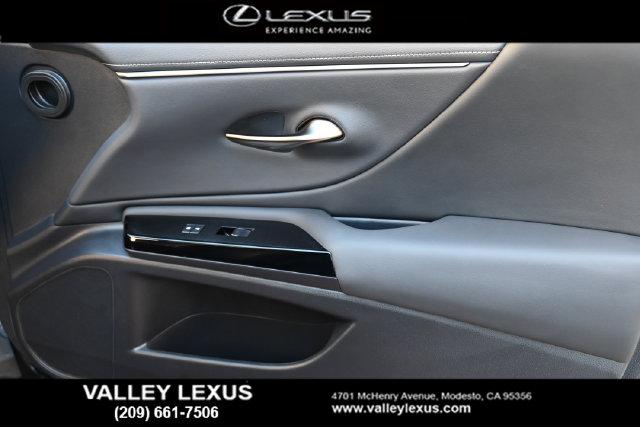 2025 Lexus ES 300h ES 300h