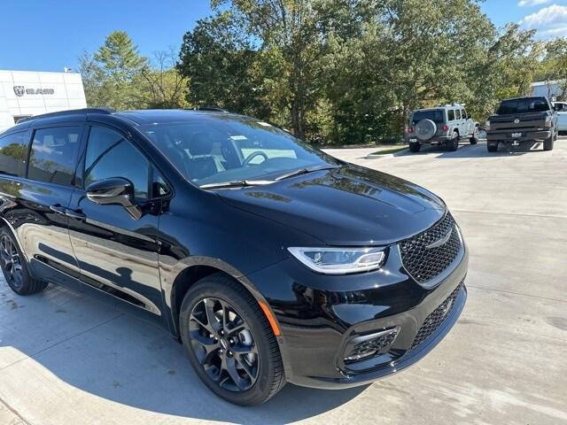 2025 Chrysler Pacifica PACIFICA LIMITED AWD