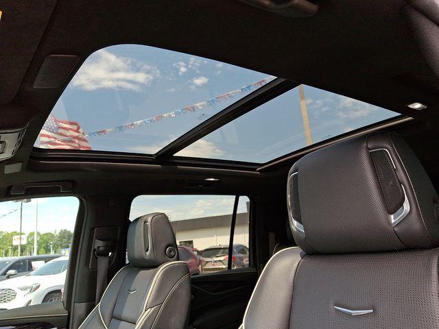 2022 Cadillac Escalade ESV 4WD Sport