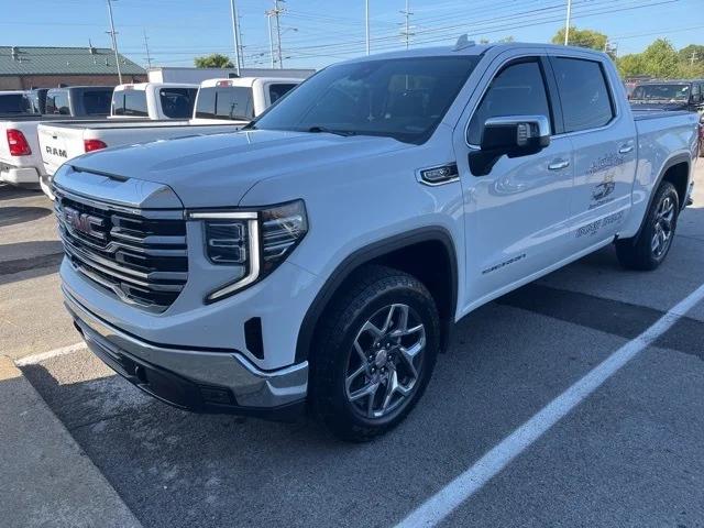 2022 GMC Sierra 1500 4WD Crew Cab Short Box SLT