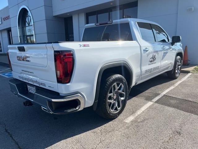 2022 GMC Sierra 1500 4WD Crew Cab Short Box SLT