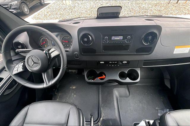 2025 Mercedes-Benz Sprinter 2500 Standard Roof 4-Cyl Diesel