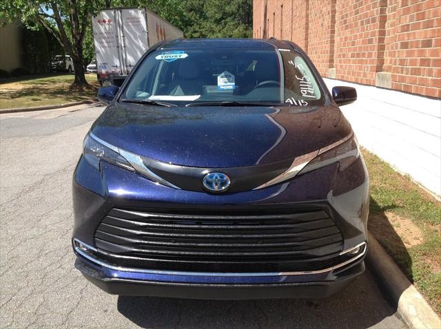 2024 Toyota Sienna Unknown