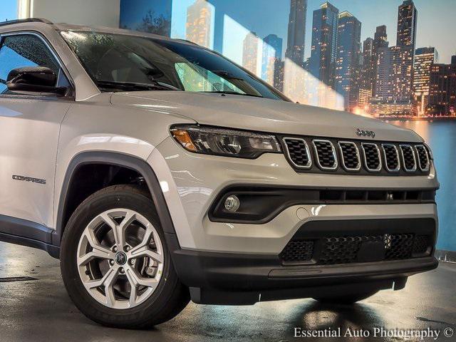 2025 Jeep Compass COMPASS LATITUDE 4X4