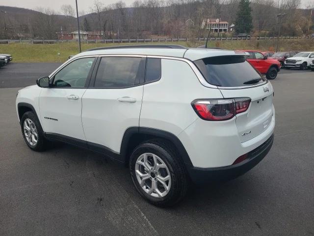 2025 Jeep Compass COMPASS LATITUDE 4X4
