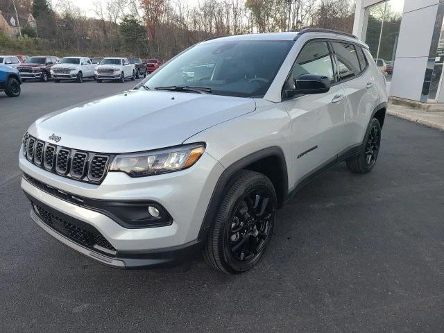 2025 Jeep Compass COMPASS LATITUDE 4X4