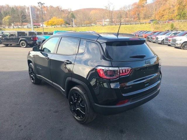 2025 Jeep Compass COMPASS LATITUDE 4X4