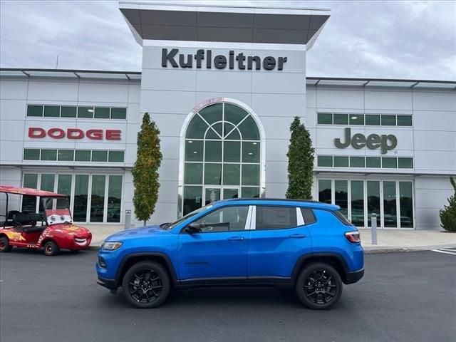 2025 Jeep Compass COMPASS LATITUDE 4X4